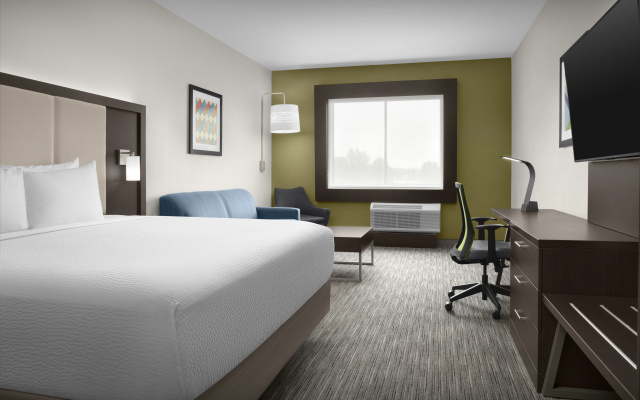 photo 2 of Holiday Inn Express and Suites Birmingham - Homewood