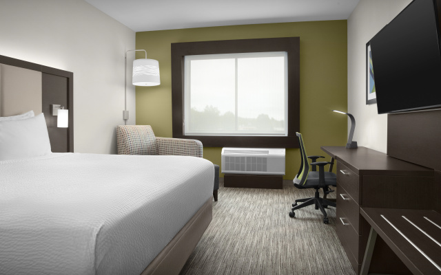 photo 3 of Holiday Inn Express and Suites Birmingham - Homewood