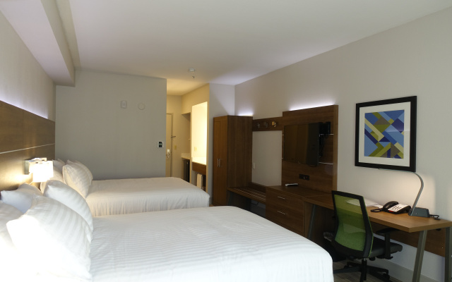 photo 4 of Holiday Inn Express & Suites Brentwood by IHG