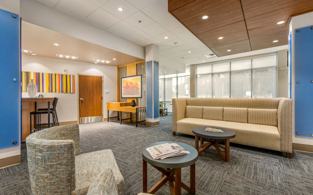 photo 2 of Holiday Inn Express & Suites Carrollton West by IHG