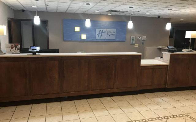 photo 2 of Holiday Inn Express Suites Charleston by IHG