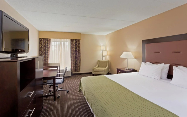 photo 3 of Holiday Inn Express Suites Charleston, An Ihg Hotel