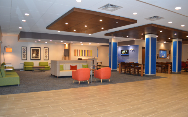 photo 2 of Holiday Inn Express & Suites Charlotte NE - University Area by IHG