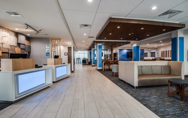 photo 5 of Holiday Inn Express & Suites Dallas North - Addison by IHG