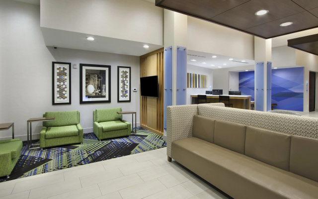 photo 5 of Holiday Inn Express & Suites Dallas-Frisco NW Toyota Stdm by IHG