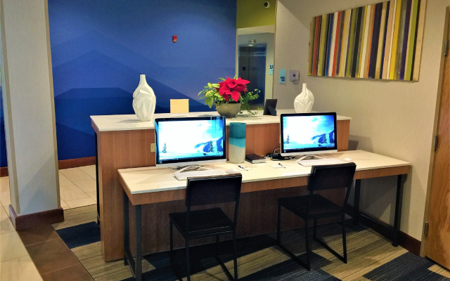 photo 2 of Holiday Inn Express & Suites Danville by IHG