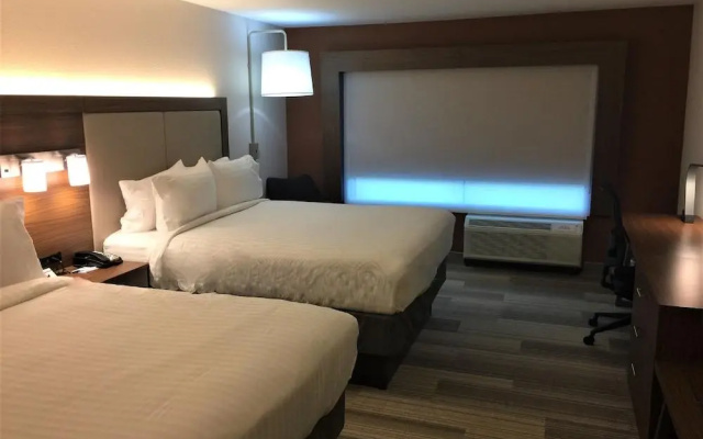 photo 5 of Holiday Inn Express & Suites Danville