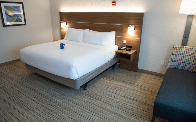 photo 5 of Holiday Inn Express & Suites Dayton Southwest, an IHG Hotel