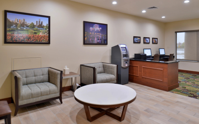 photo 5 of Holiday Inn Express & Suites Dearborn SW - Detroit Area by IHG