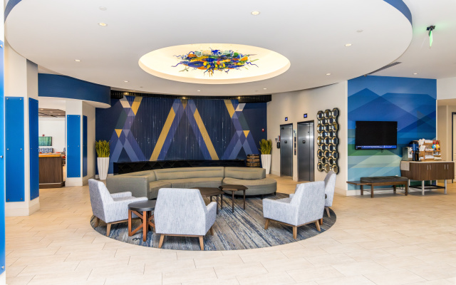 photo 2 of Holiday Inn Express & Suites Louisville Downtown by IHG