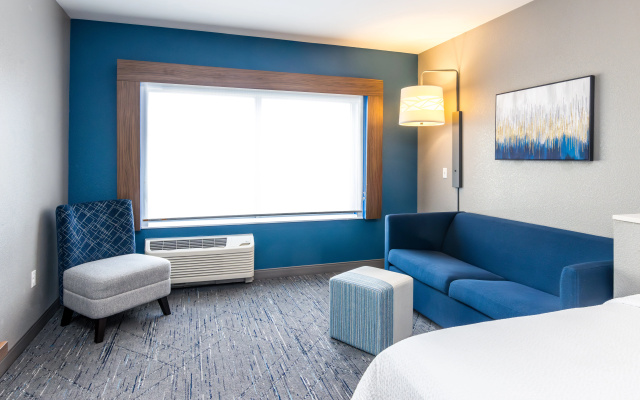 photo 3 of Holiday Inn Express & Suites Louisville Downtown by IHG