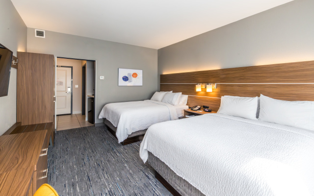 photo 5 of Holiday Inn Express & Suites Louisville Downtown by IHG