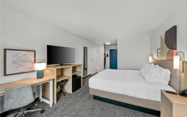 photo 3 of Holiday Inn Express & Suites Fayetteville Nw-Spring Lake