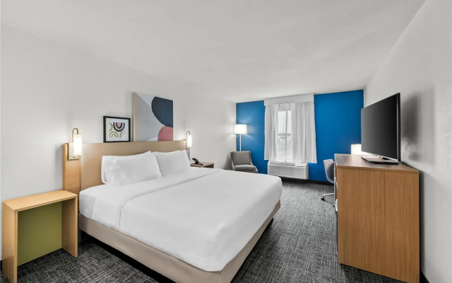 photo 5 of Holiday Inn Express & Suites Fayetteville Nw-Spring Lake