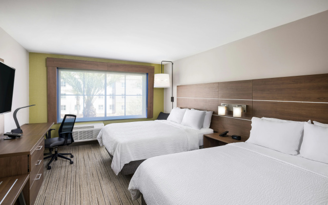 photo 2 of Holiday Inn Express & Suites Phoenix East - Gilbert by IHG