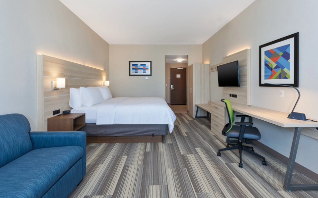 photo 5 of Holiday Inn Express & Suites Grand Rapids Airport - South by IHG