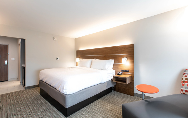 photo 4 of Holiday Inn Express & Suites Greenville S- Piedmont by IHG