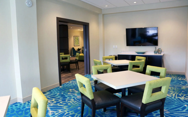 photo 3 of Holiday Inn Express & Suites Hendersonville SE - Flat Rock by IHG