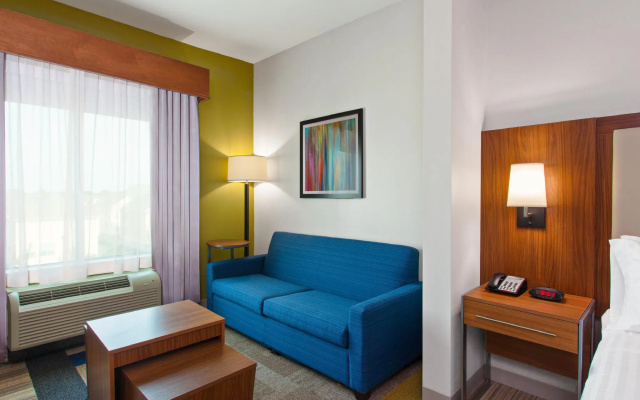photo 2 of Holiday Inn Express & Suites Houston SW - Medical Ctr Area