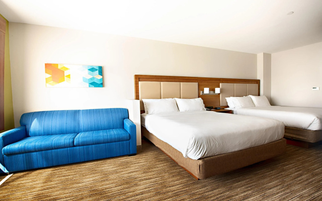 photo 3 of Holiday Inn Express & Suites Houston SW - Galleria Area by IHG