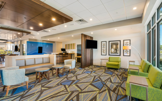 photo 2 of Holiday Inn Express & Suites Jacksonville - Town Center by IHG