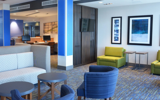 photo 2 of Holiday Inn Express & Suites Jacksonville W - I295 and I10 by IHG