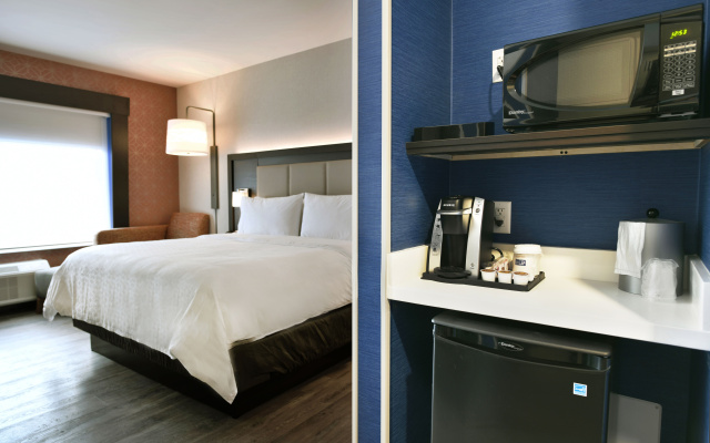 photo 3 of Holiday Inn Express & Suites Jersey City - Holland Tunnel by IHG