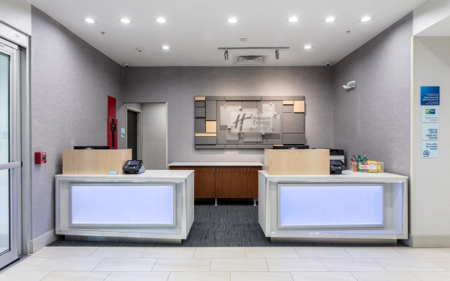 photo 3 of Holiday Inn Express & Suites Jersey City North - Hoboken by IHG
