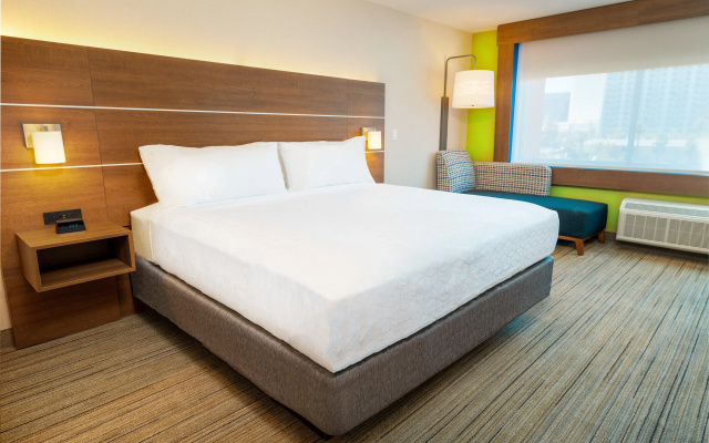 photo 4 of Holiday Inn Express & Suites Las Vegas - E Tropicana by IHG