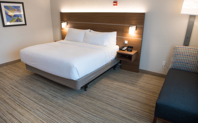 photo 4 of Holiday Inn Express & Suites Louisville N - Jeffersonville by IHG