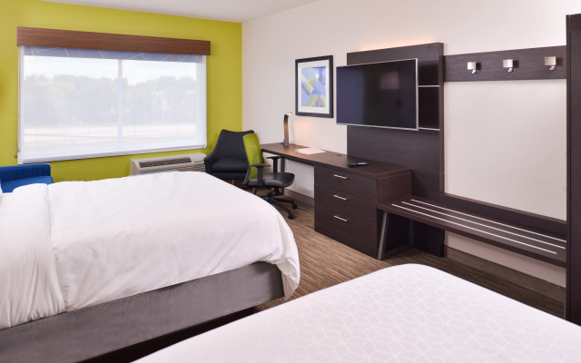 photo 5 of Holiday Inn Express & Suites Mall of America - MSP Airport by IHG