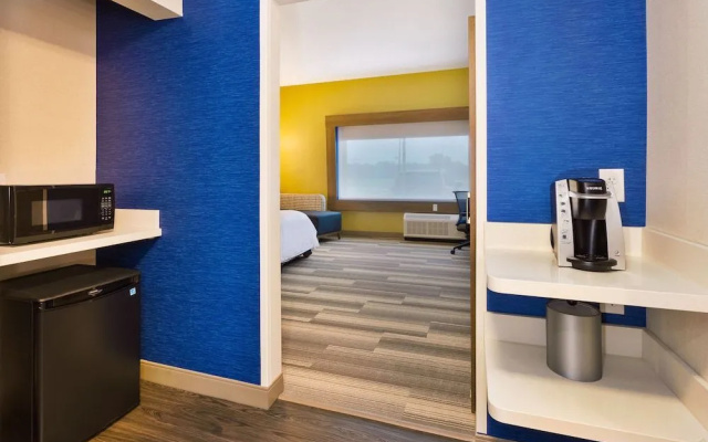 photo 4 of Holiday Inn Express & Suites Milan – Sandusky Area