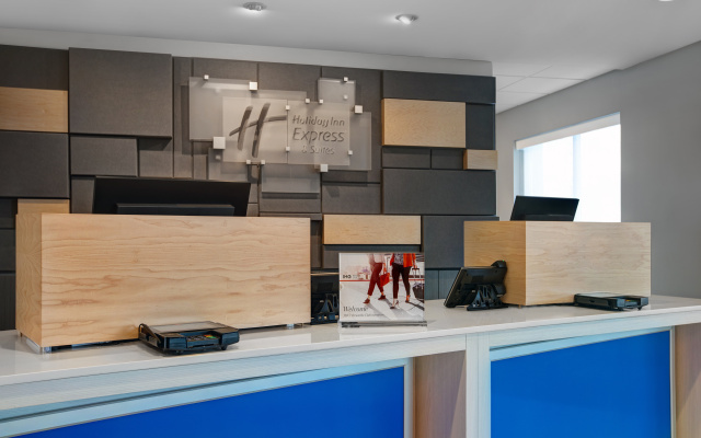 photo 4 of Holiday Inn Express & Suites Milwaukee - Brookfield by IHG