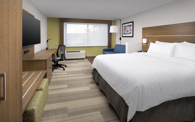 photo 3 of Holiday Inn Express & Suites North Brunswick