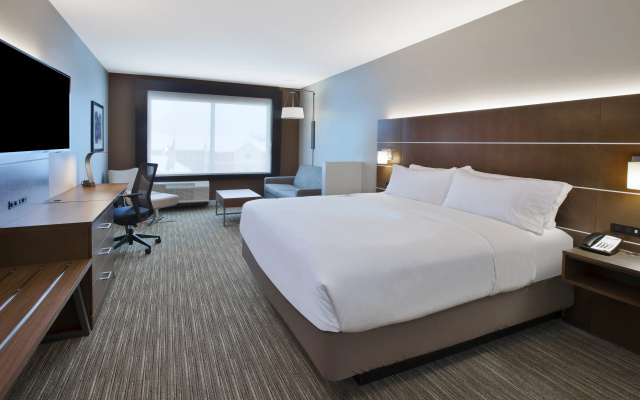 photo 3 of Holiday Inn Express & Suites Okemos - University Area by IHG