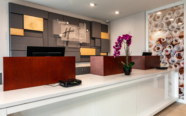 photo 2 of Holiday Inn Express & Suites Orlando - Lake Buena Vista by IHG