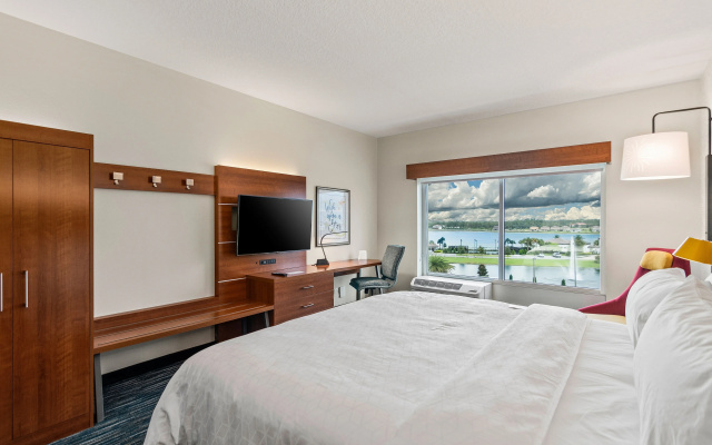 photo 5 of Holiday Inn Express & Suites Orlando - Lake Buena Vista by IHG