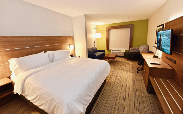 photo 4 of Holiday Inn Express & Suites Perryville, an IHG Hotel