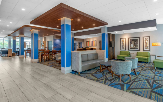 photo 2 of Holiday Inn Express & Suites Phoenix - Airport North by IHG