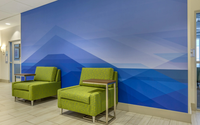 photo 4 of Holiday Inn Express & Suites Phoenix Dwtn - State Capitol by IHG