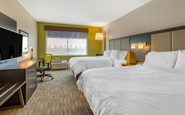 photo 5 of Holiday Inn Express & Suites Phoenix Dwtn - State Capitol by IHG
