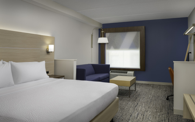 photo 3 of Holiday Inn Express & Suites Pittsburgh North Shore by IHG