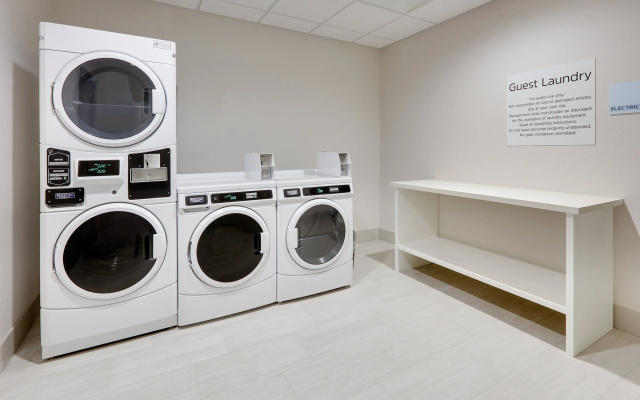 photo 3 of Holiday Inn Express & Suites Plano - The Colony by IHG