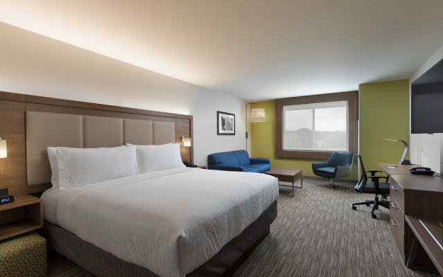 photo 4 of Holiday Inn Express & Suites Portland Airport - Cascade Stn by IHG