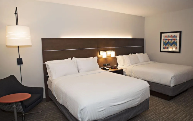 photo 3 of Holiday Inn Express & Suites Sterling