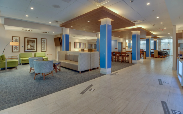 photo 2 of Holiday Inn Express & Suites Union City by IHG