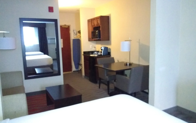 photo 2 of Holiday Inn Express & Suites Waterford