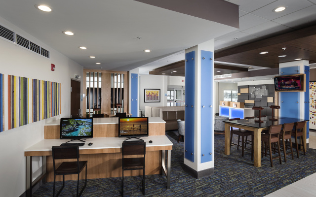 photo 2 of Holiday Inn Express & Suites West Des Moines - Jordan Creek by IHG