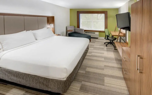 photo 5 of Holiday Inn Express & Suites Woodbridge