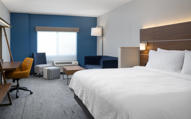 photo 3 of Holiday Inn Express & Suites Trinity by IHG